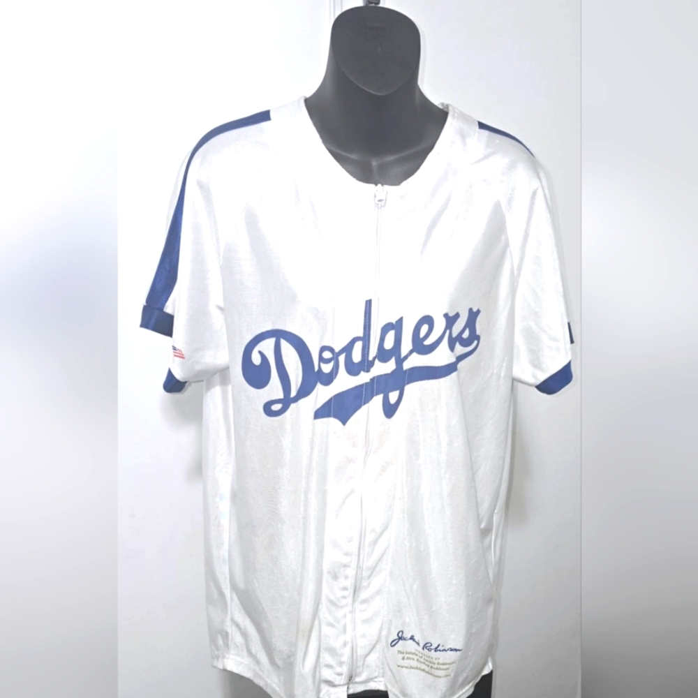 Majestic jersey adult medium white and blue